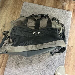 Oakley Men's Black and Gray Duffel Bag